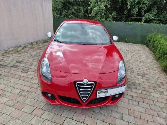 Prodej Alfa Romeo - Giulietta REZERVOVÁNO!! 1,4 Ti 88kW XENONY 1.