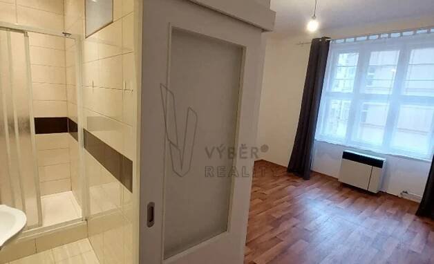 Pronájem bytu 1+kk, 26 m2, OV, cihla, ul. Slezská, Praha 3 - Vinohrady