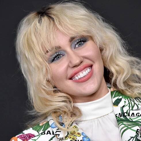This Is the Reason Miley Cyrus Is Staying Blonde — Learn More