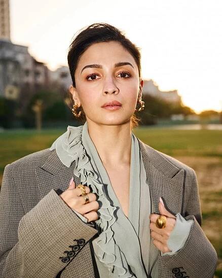 Alia Bhatt’s Chic Beauty Looks