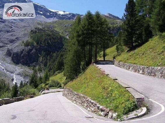 Alpské průsmyky na otočku cestopis na motorce | Motorkáři.cz