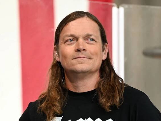 Tributes pour in following 3 Doors Down singer Brad Arnold's heartbreaking terminal cancer news