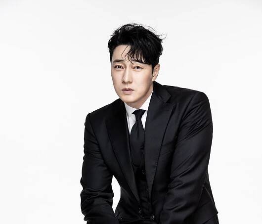 General Manager Kim-a00.jpg