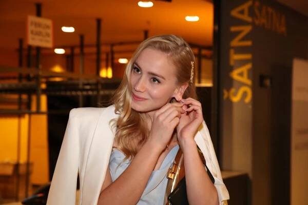 Anna Kadeřávková už ví! Není Navrátil jako Navrátil: S jedním laškovala, s druhým se líbala