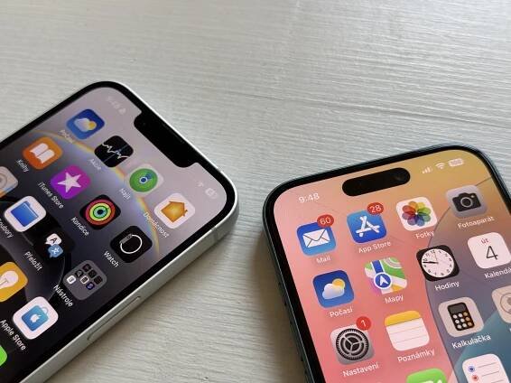 iPhone 16e vs iPhone 16 14
