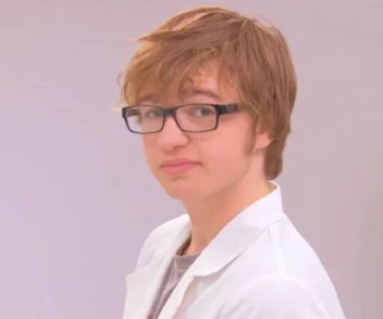 Angus T. Jones Biography - Facts, Childhood, Family Life & Achievements