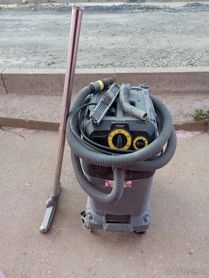 Prodám profesionální vysavač Karcher NT50 - Uherské Hradiště