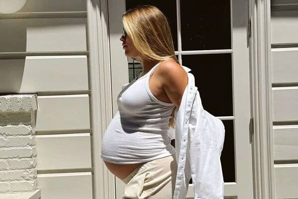 sofia richie baby bump instagram 05 06 24 pregnant
