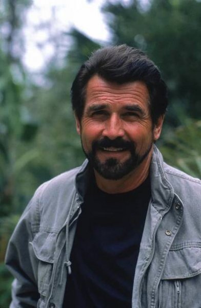 Hart a Hartová: Hartovi uprostřed sezony - Promo - James Brolin
