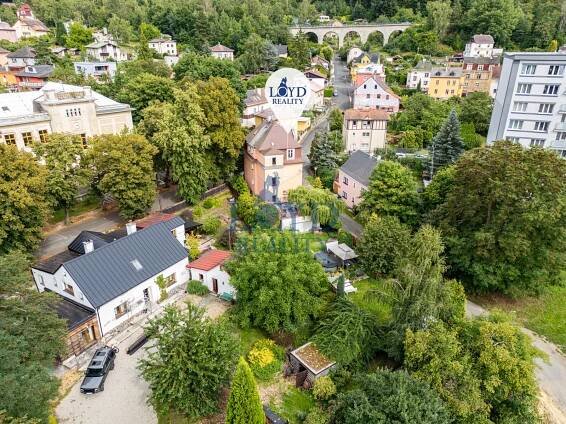 Rodinná vila se třemi samostatnými byty, Karlovy Vary – Doubí | Loyd - reality, s. r. o.