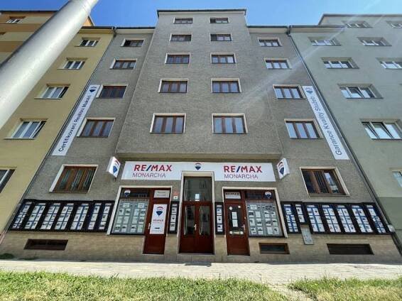 RE/MAX MONARCHA