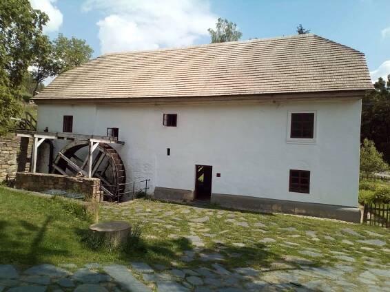 Exkurze žáků 3.A a 4.A do Zámku Lysice a Porčova mlýnu – Základní škola Blansko, Erbenova 13
