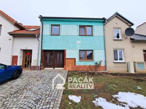 Prodej  rodinného domu 160 m², pozemek 653 m², Slatinice, okres Olomouc