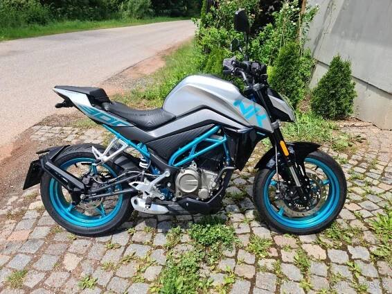 CFMOTO 300NK - Trutnov