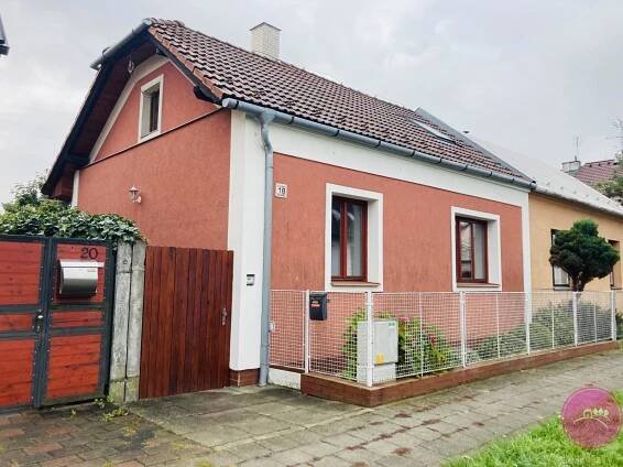 Prodej útulného RD 3+kk na ulici Moravská v Olomouci, 4 990 000 Kč
