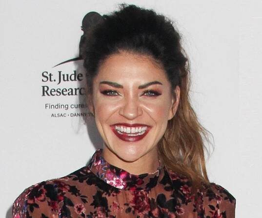 Jessica Szohr Biography - Facts, Childhood, Family Life & Achievements