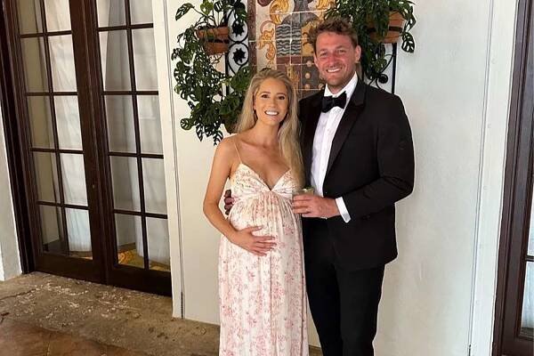 Kathie Lee Gifford's Pregnant Daughter Cassidy Shares Bump Photo: 'Baby's First Wedding'