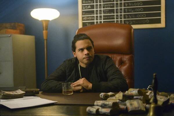 Supergirl - Elseworlds, Part 3 - Z filmu - Carlos Valdes