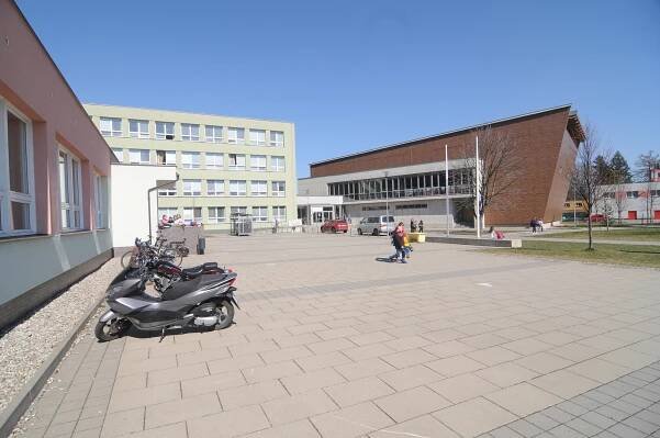 Gymnázium ve Frýdlantu? Dějepis a latinu profesora Skotnici pamatují mnozí
