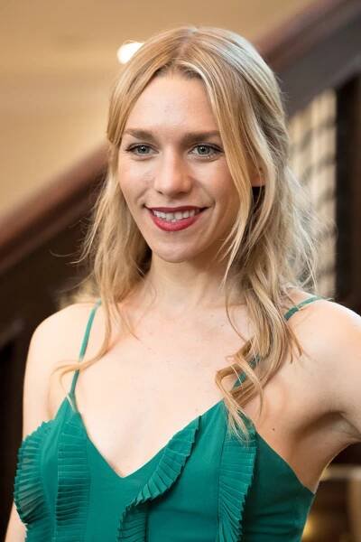 Julia Dietze