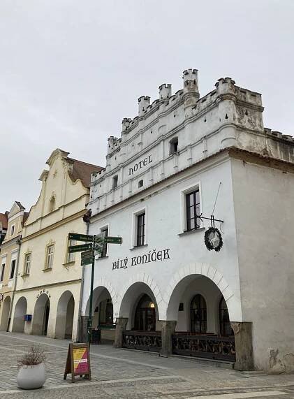 Restaurace Bílý koníček foto 6