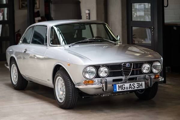 Alfa Romeo Gt 1750 2 .Serie Komplettrestauration – Milano Motors