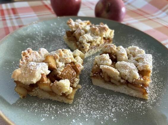 Jablečný koláč s drobenkou - recept, který provoní celý dům