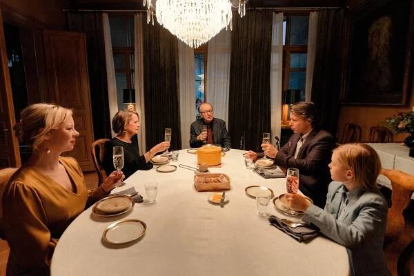 Čtyři malí dospělí - Z filmu - Alma Pöysti, Eero Milonoff