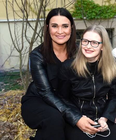 Nemocná dcera Mahuleny Bočanové slaví 18: Vyrostla do krásy!