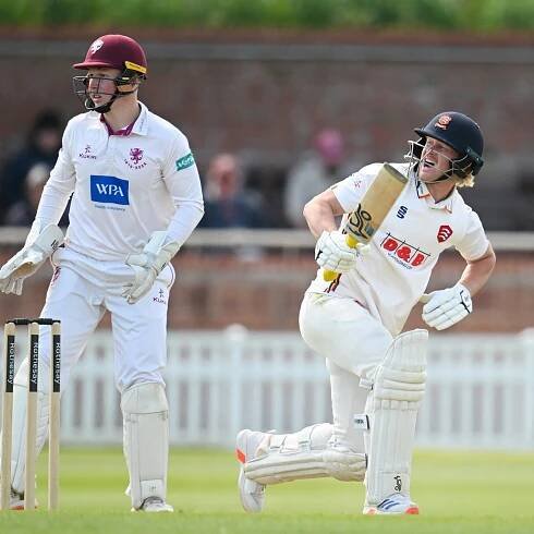 Jordan Cox retires hurt to spark England injury fears after Test call-up