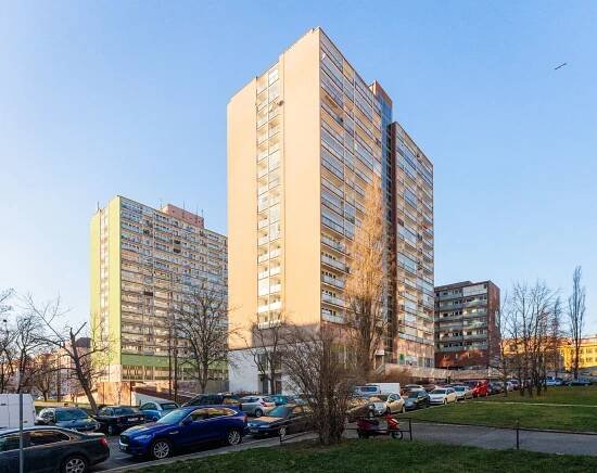 Prodej garážového stání Praha Vršovice