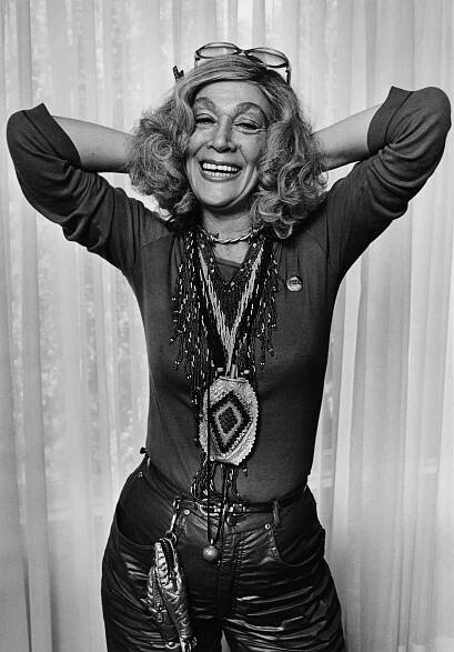 Sylvia Miles, Actress With a Flair for the Flamboyant, Dies at 94