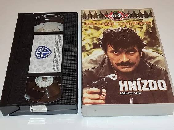 HNÍZDO : ROCK HUDSON - SYLVA KOSCINA / VHS - Film