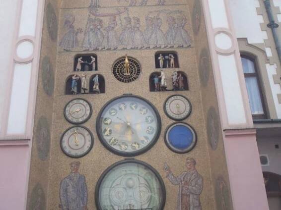 Olomouc, Horní náměstí, orloj