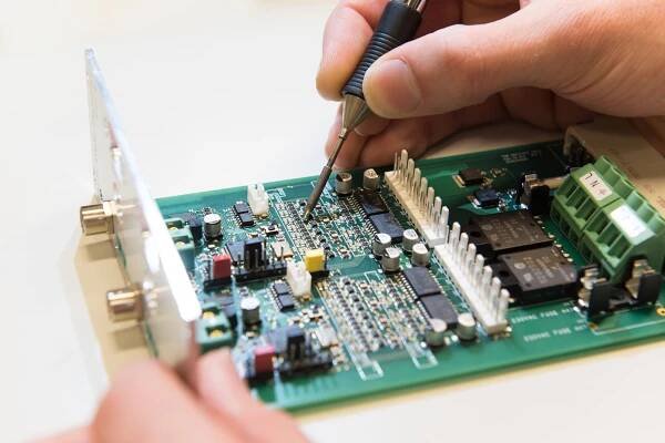 Electronics Engineering group - AMOLF