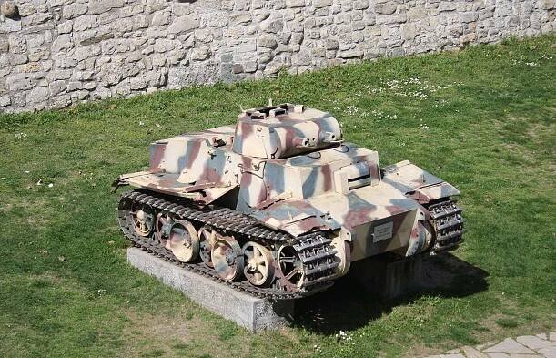 Ausf. F Tiger similarities.