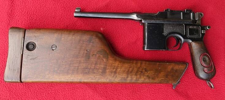 Pistole Mauser C96 v ráži 9mm Luger - REZERVOVÁNO - Sběratelské zbraně