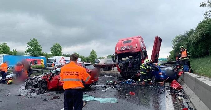 AKTUÁLNĚ: Tragická nehoda uzavřela dálnici D1 ve směru na Brno - Hasičovo