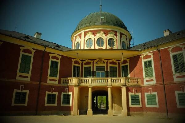 Veltrusy