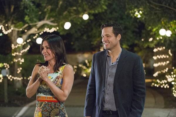 Město žen - Nejlepší nejhorší narozeniny - Z filmu - Courteney Cox, Josh Hopkins