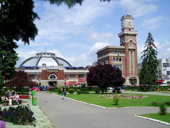 Soubor:Ploiesti-Halele-10.JPG – Wikipedie