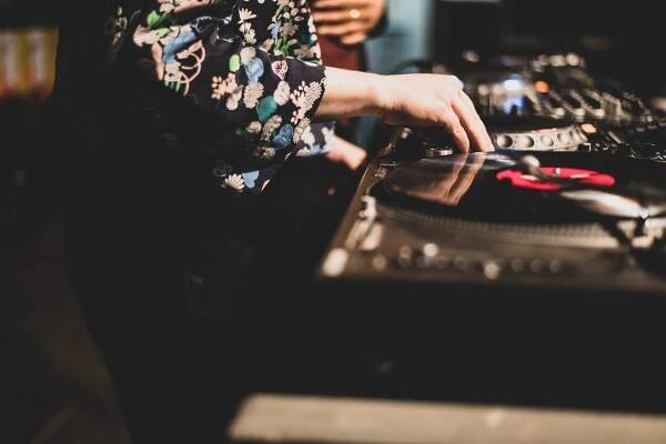 Helvetiarockt Music Lab, DJing Workshop @Kiff Aarau, Photos by Manuela Haltiner