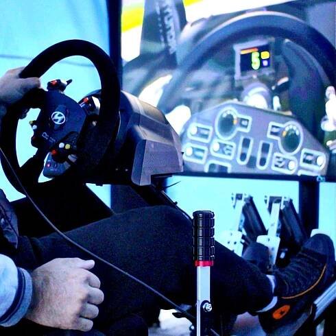 Pronájem simulátoru rally. Rally Hyundai Zážitek v Brně. Pronájem simulátorů rallye narozeniny