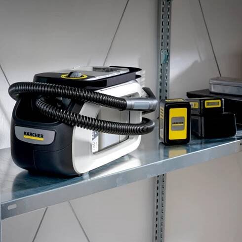 AKU Tepovač SE 3-18 Compact Home: Výměnná baterie 18 V Kärcher Battery Power (není součástí standardní dodávky)