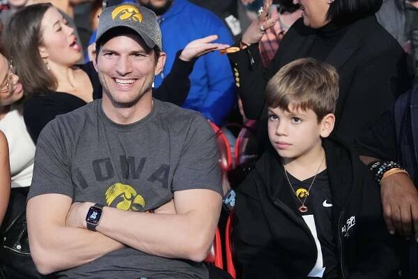 Ashton Kutcher and his son attend Monday Night RAW at Intuit Dome on January 6, 2025 in Inglewood, California