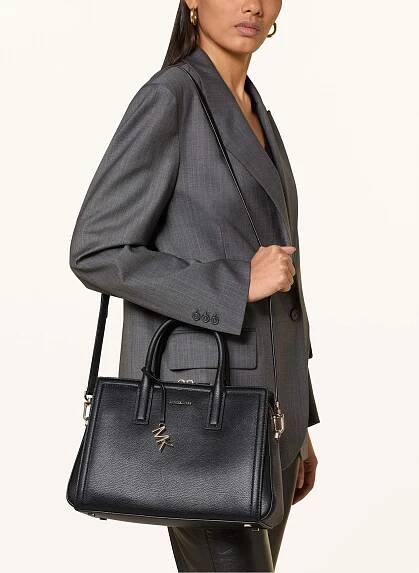MICHAEL KORS Kabelka LAILA MEDUIM: 001 BLACK