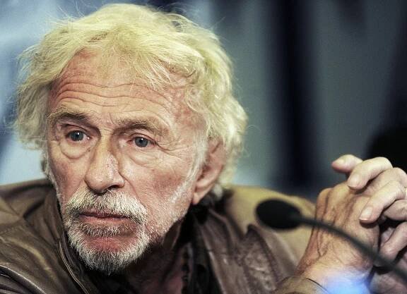 "Rišár" slaví 80. Velký blondýn vyměnil černou botu za víno