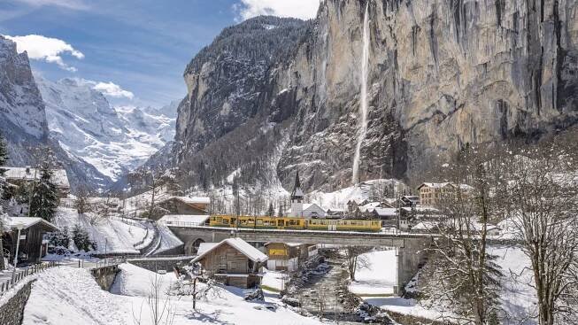 Travel to Lauterbrunnen Ski Lift Resort
