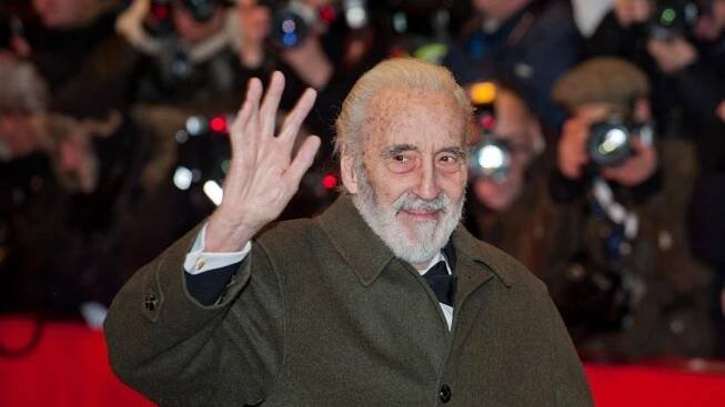 Ve věku 93 let zemřel britský herec Christopher Lee