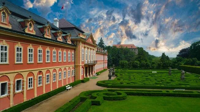 8.-Zamek_dobris_tipy_na_vylet_praha_a_okoli